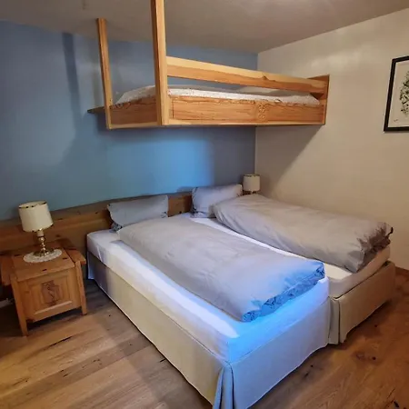 Chesa Bellaval, Haus La Vuolp 2,5-zimmerwohnung Silvaplana